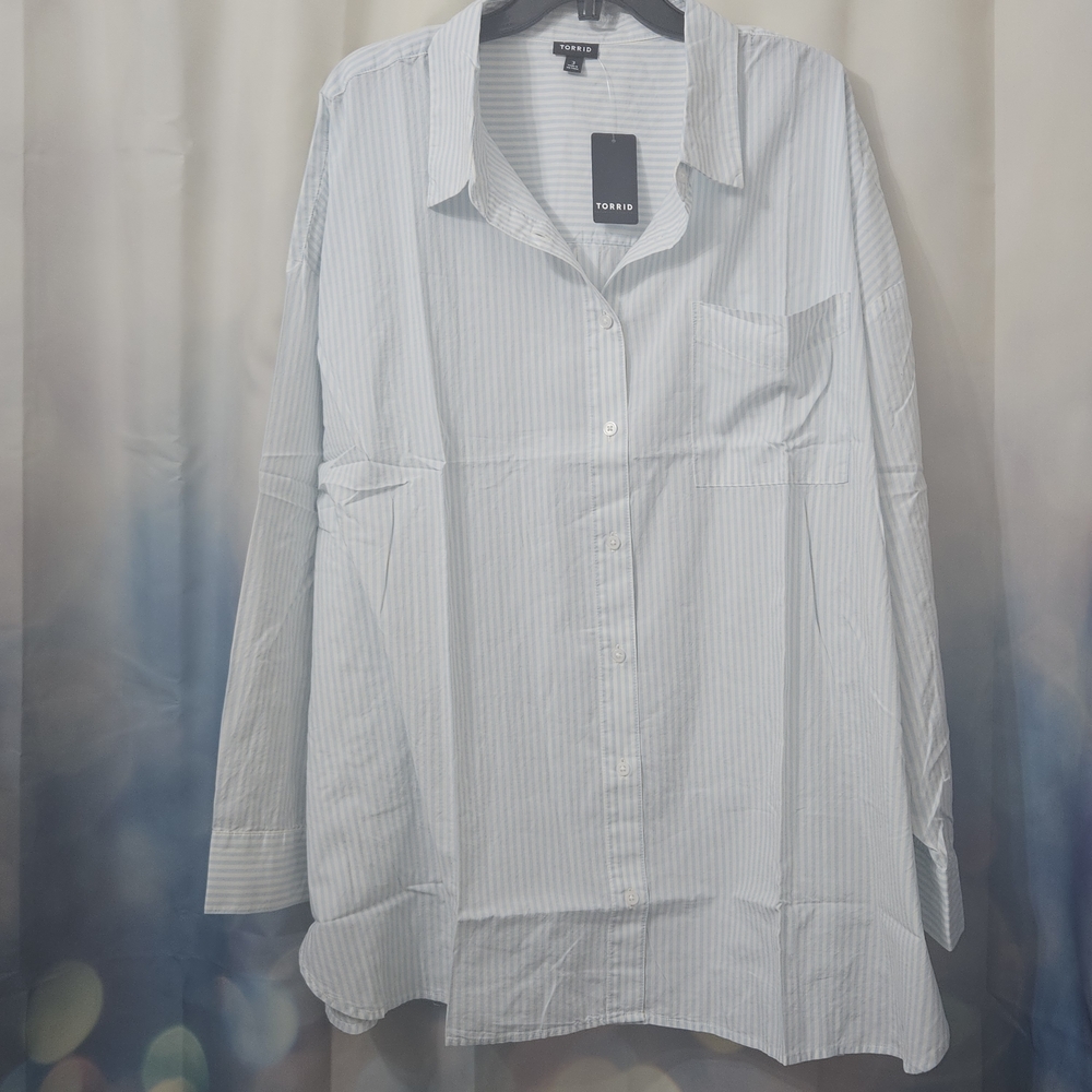 Torrid Light Blue Stripe Button-Up Shirt 3x NWT